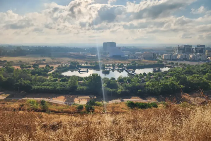 נוף מהוד בשרון מפארק האקולוגי