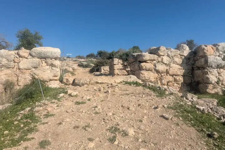 חומה בחירבת קייאפה