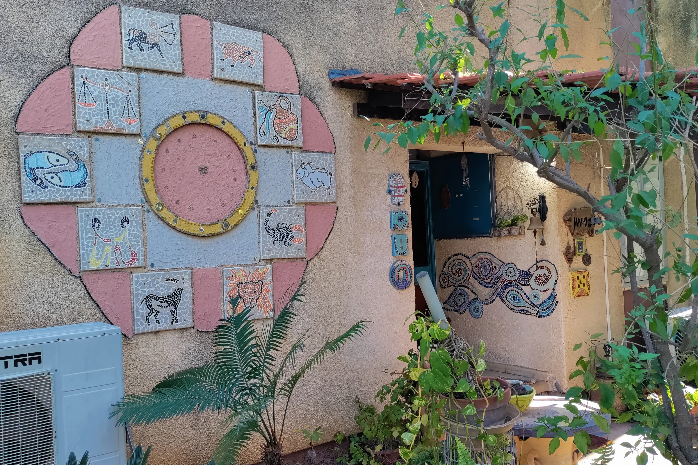 קירות מדברים – נורדיה