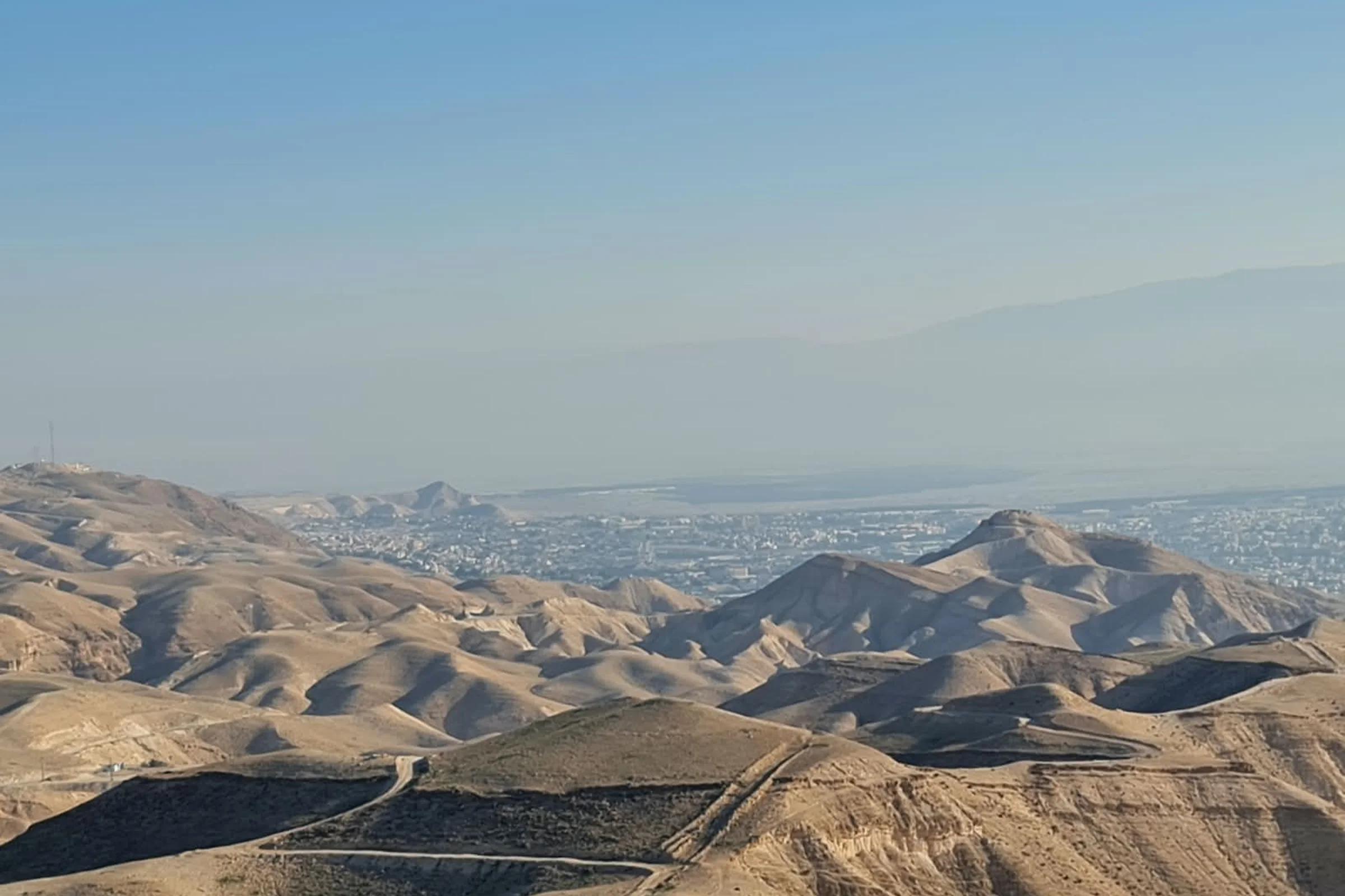 תצפית של מדבר יהודה