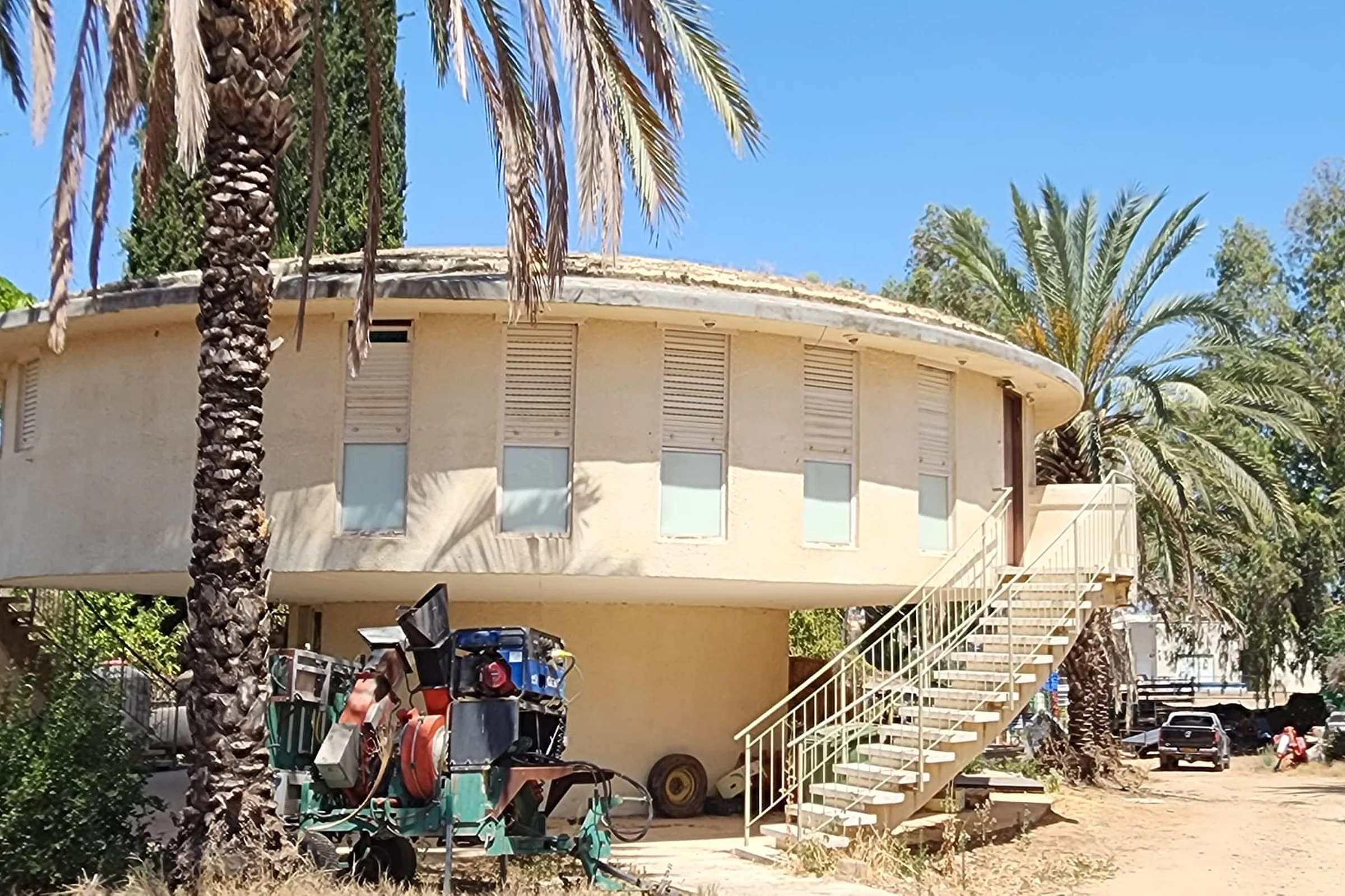 מזכרת בתיה- מזכרת לכל החיים: סיור ציורי בלב המושבה שלא השתנתה